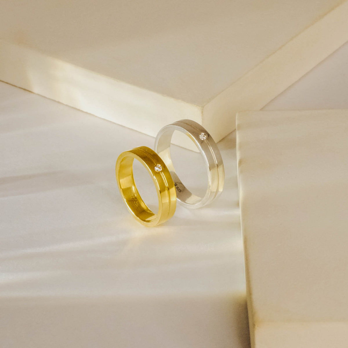 Cincin Couple Single Stone Accent Perak 925 Koleksi Amoria