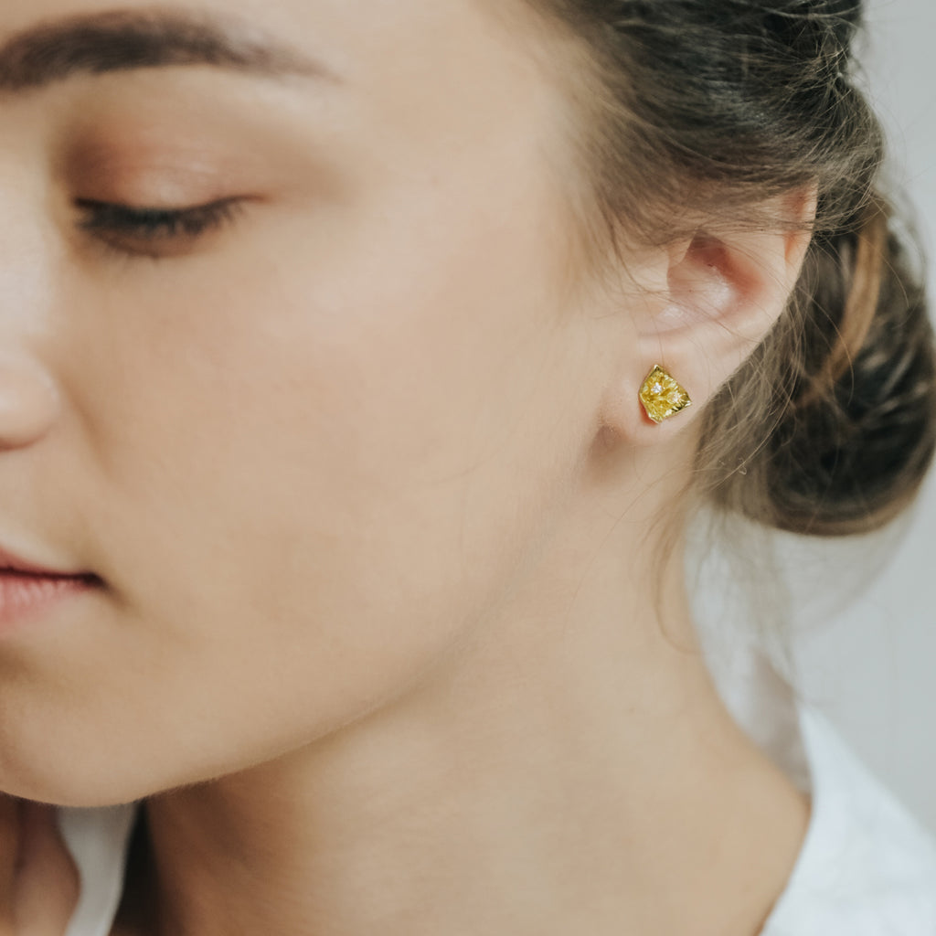 Anting Stud Mini Perak 925 Koleksi Bougenville