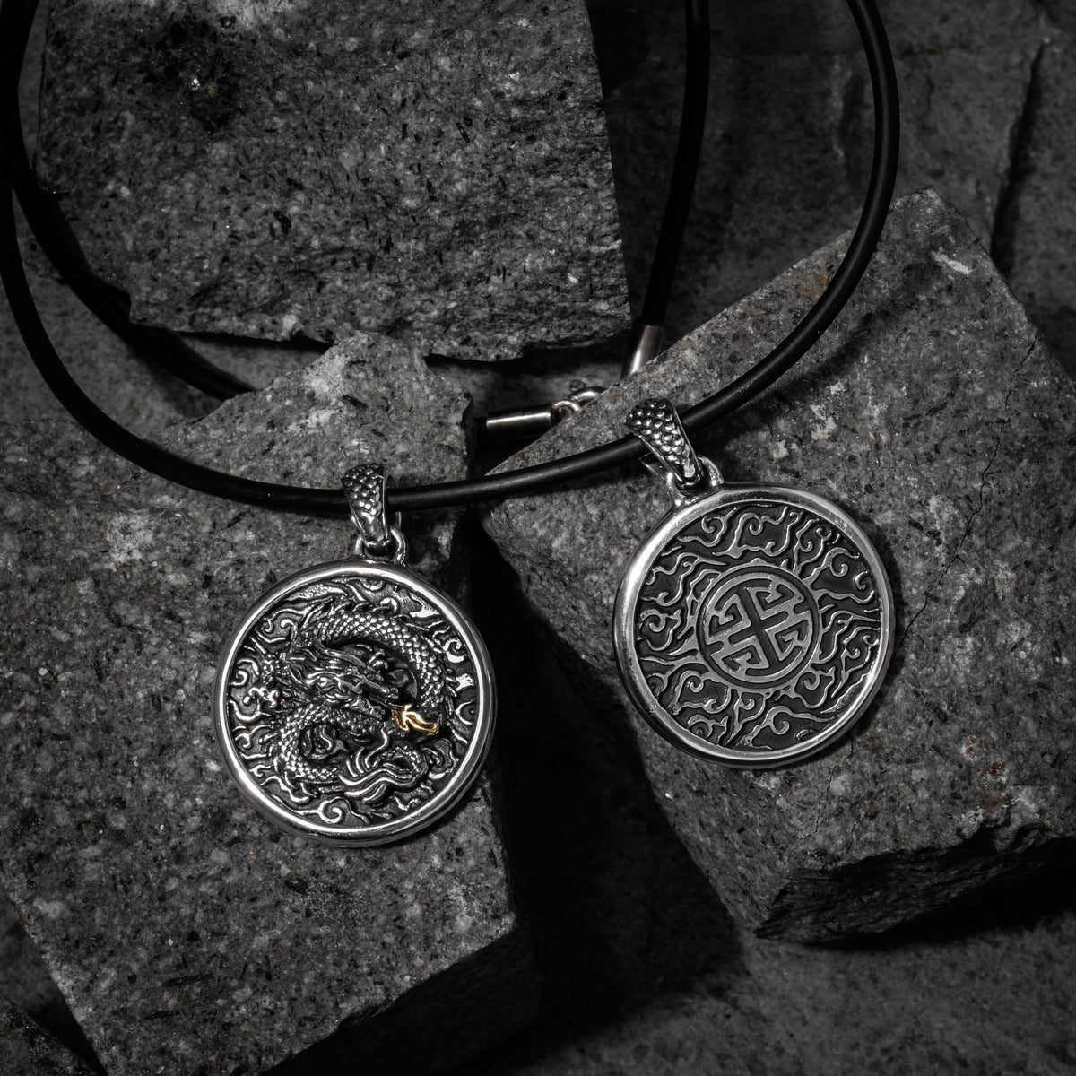 Pendant Perak Bulat Koleksi Dragon Sterling Silver