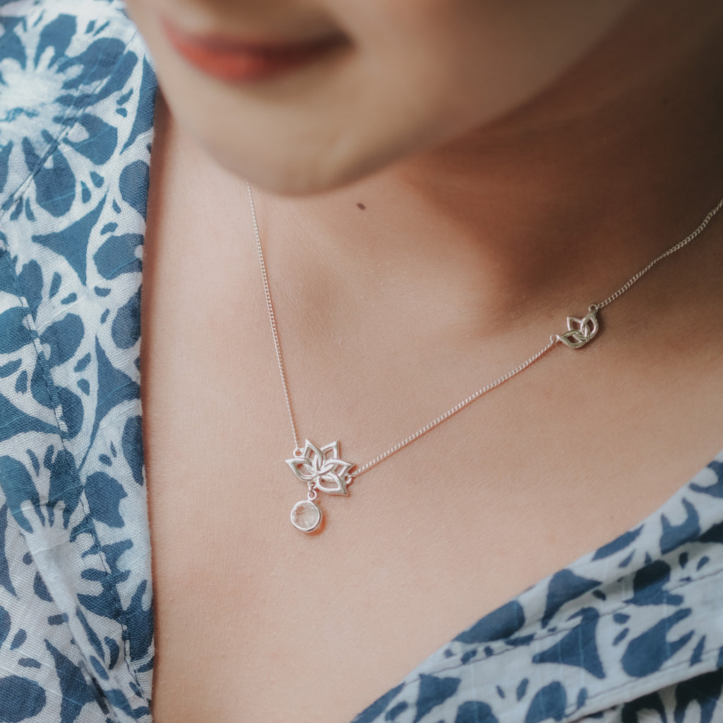 Kalung Perak 925 Koleksi Water Lily Sterling Silver