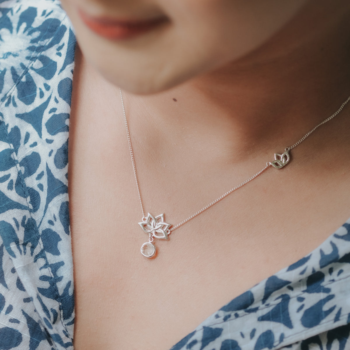 Kalung Perak 925 Koleksi Water Lily Sterling Silver