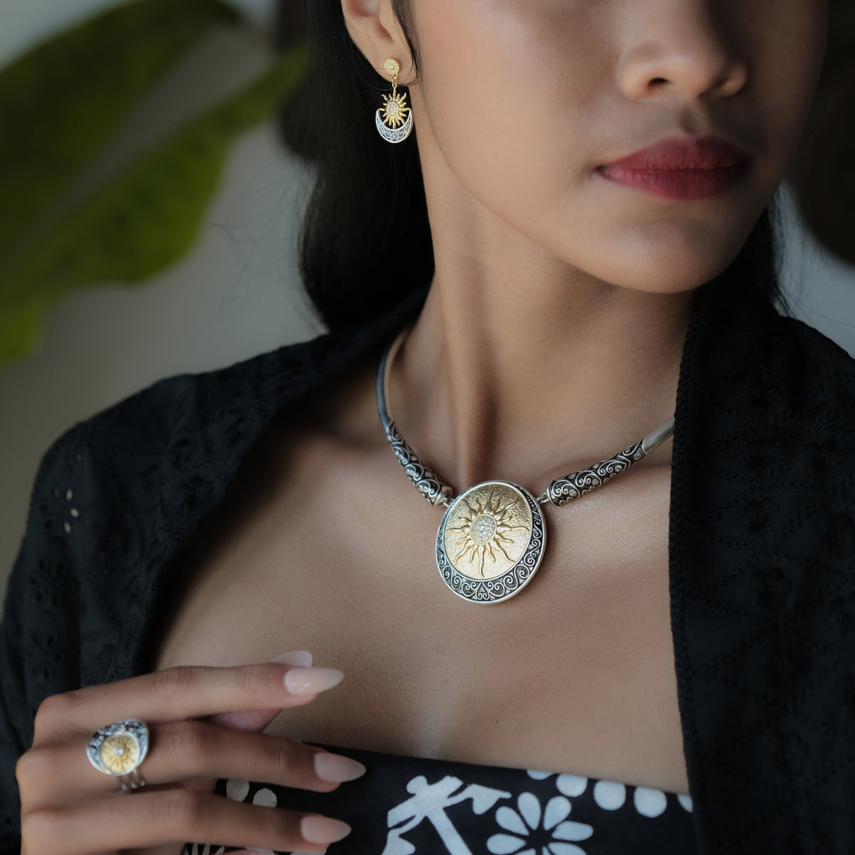 925 Sterling Silver Sun Choker Necklace Collection