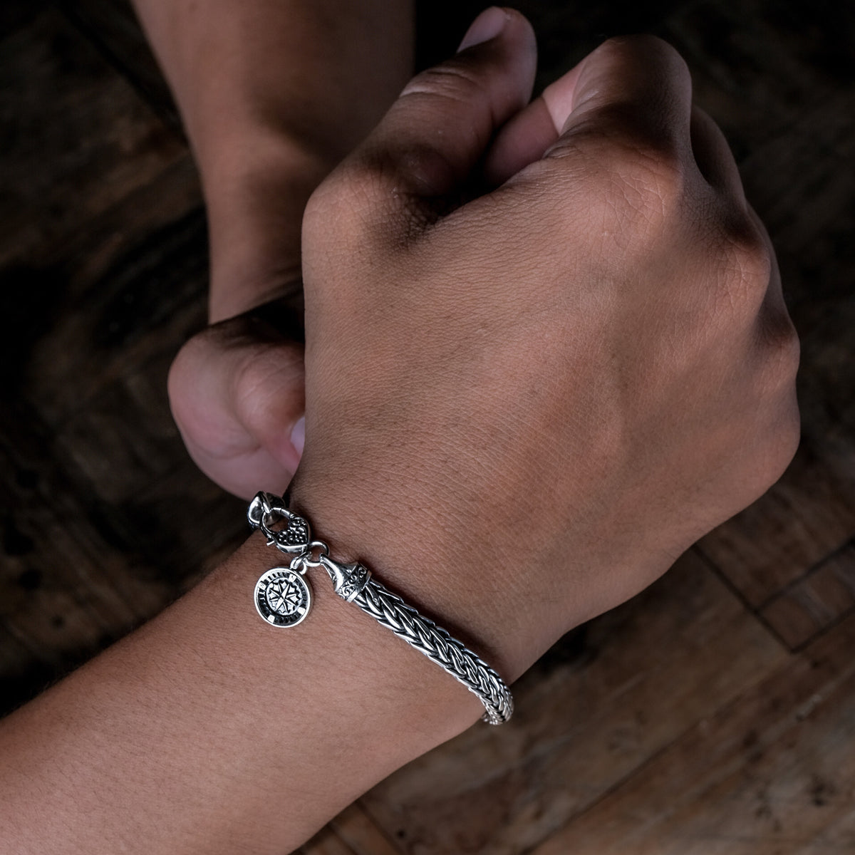 Gelang Rantai Perak Koleksi Kompas Sterling Silver