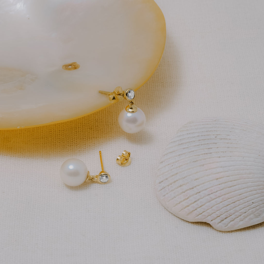 Anting Stud Gold Plated Koleksi Lumine Pearl Sterling Silver 925