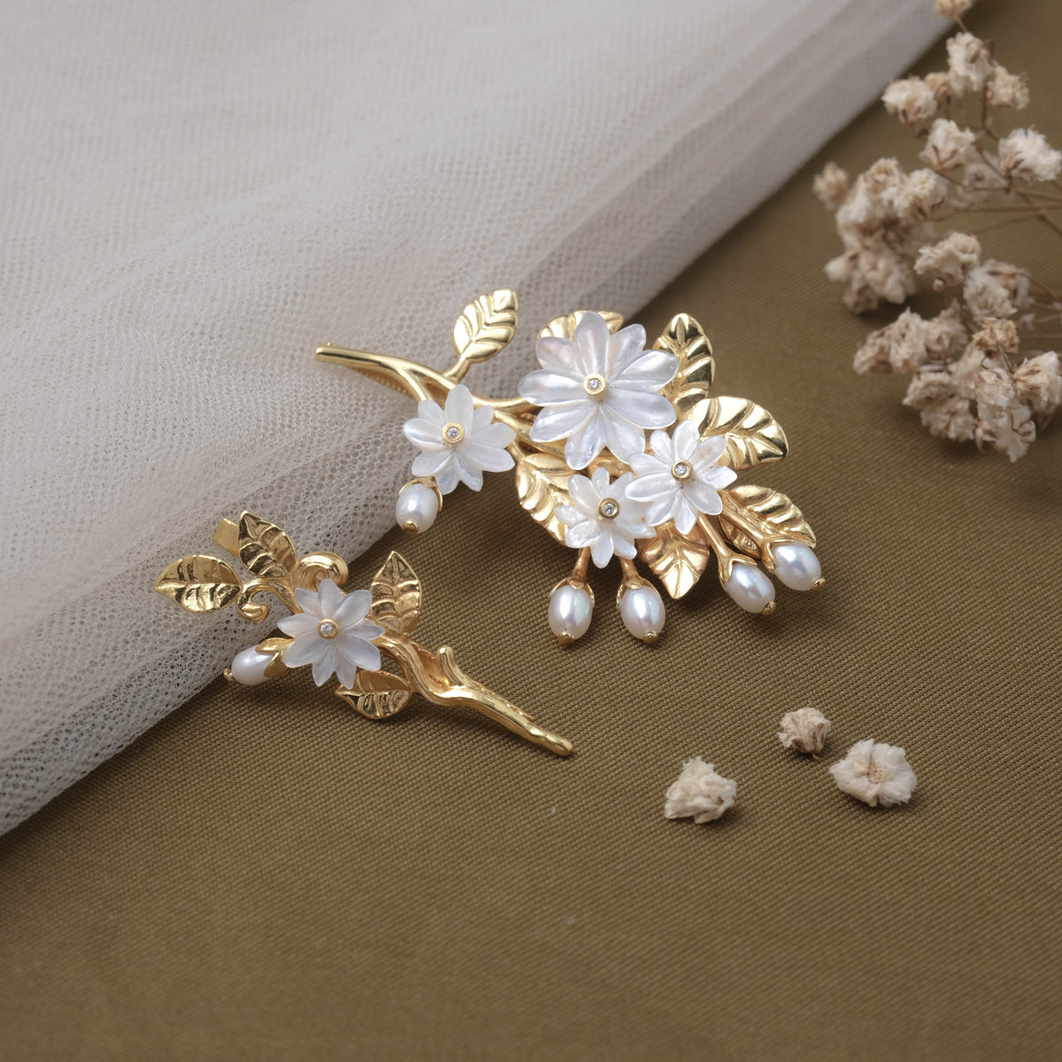 Medium Hairclip Pearl Jasmine Gold Plated Sterling Silver 925