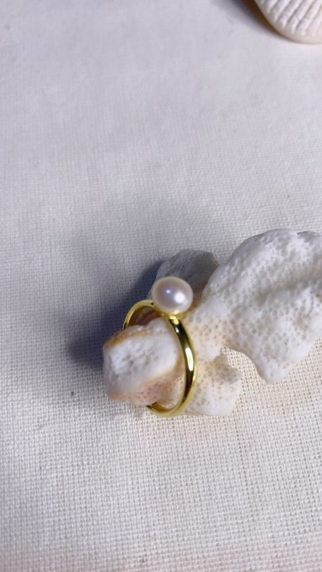 Lumine Pearl Sterling Silver 925 Round Gold Plated Ring