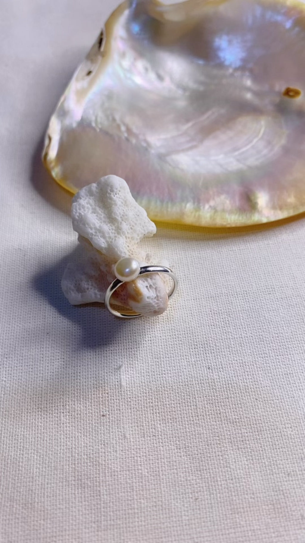 Cincin Round Koleksi Lumine Pearl Sterling Silver 925