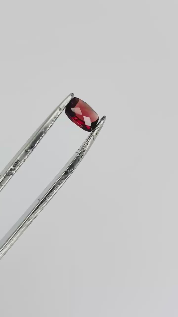 Garnet Gemstone Cushion Checkerboard 5x7 mm