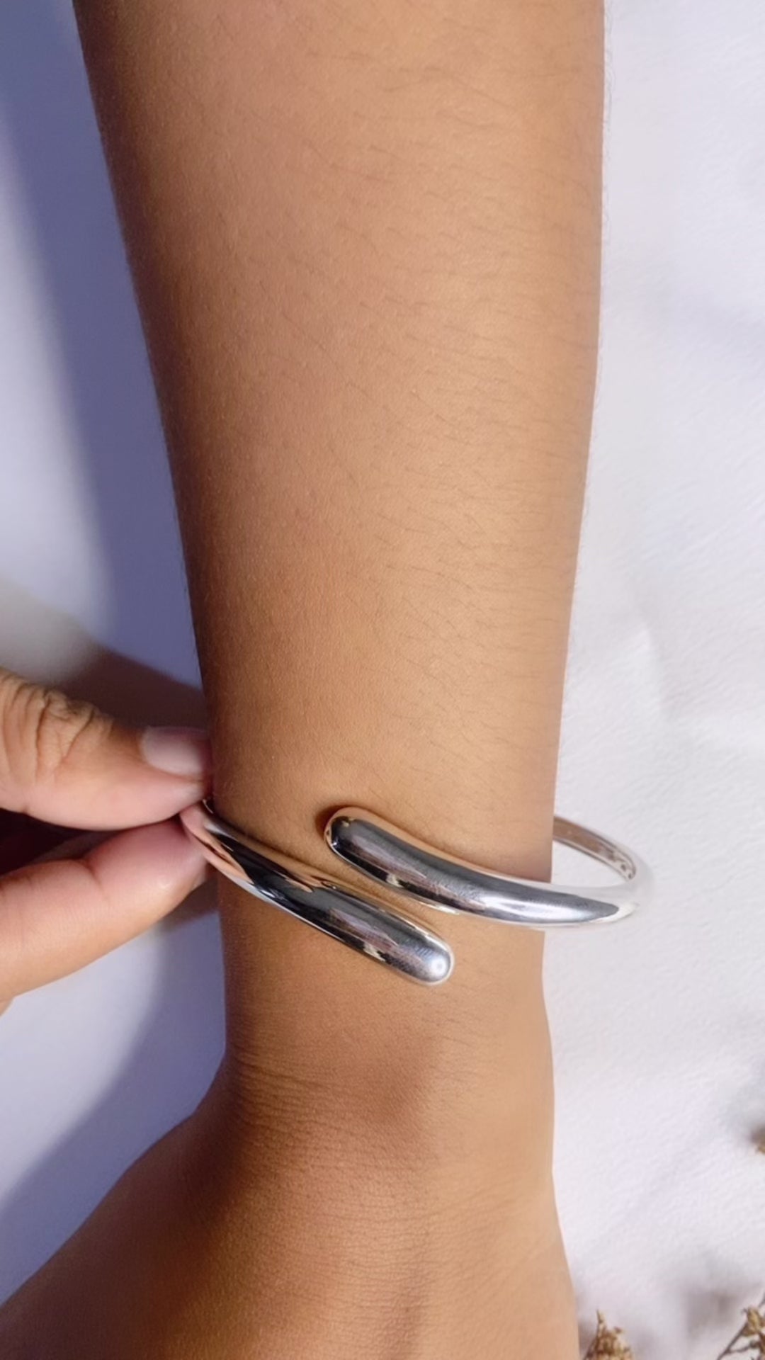 Gelang Bangle Koleksi Elara Drop Sterling Silver 925