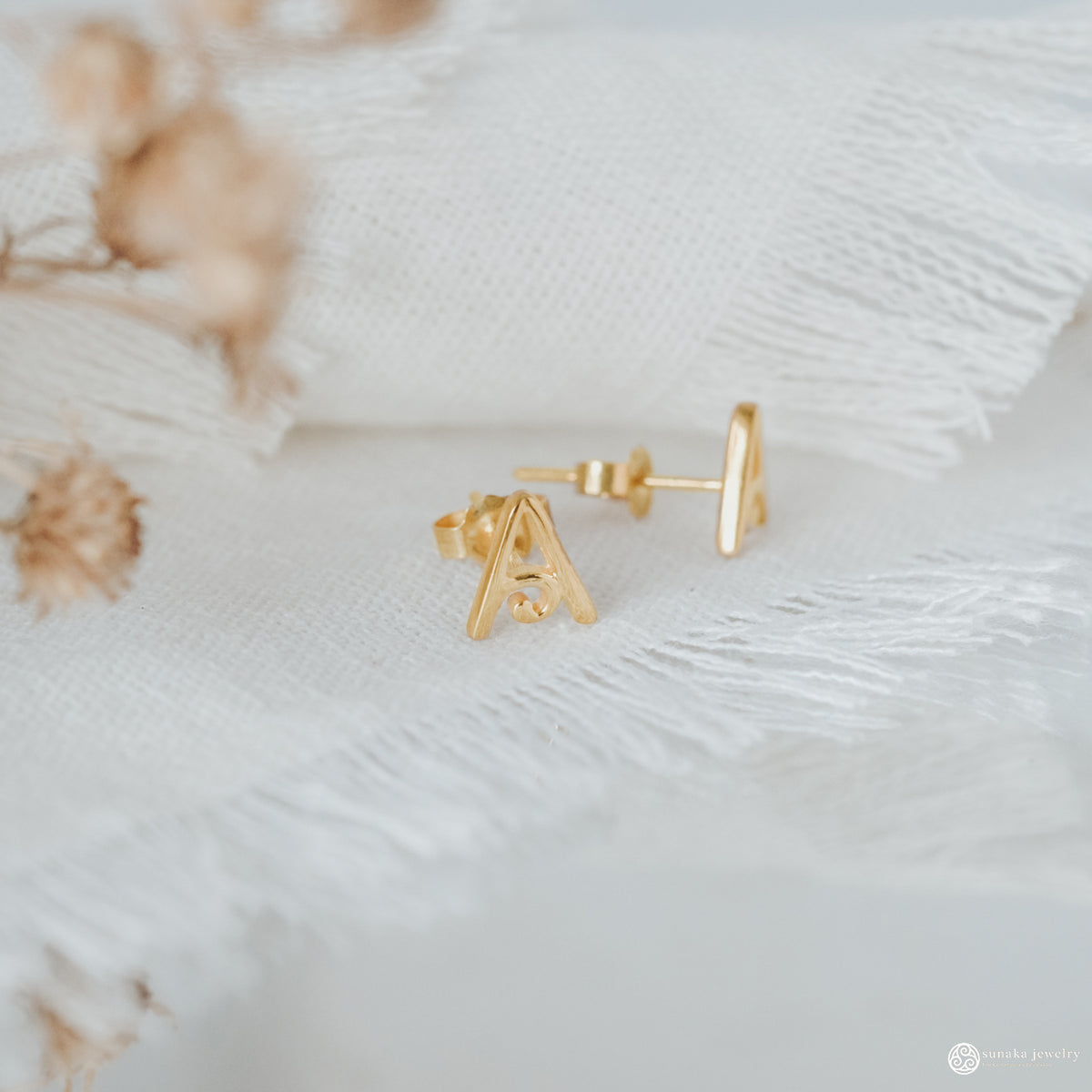 Anting Perak 925 Koleksi Alphabet Gold Plated