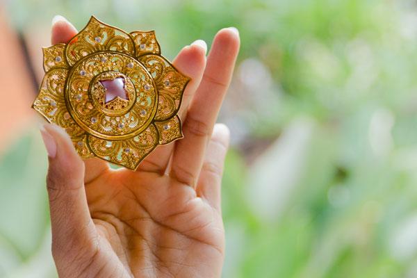 Bross Perak 925 Koleksi Padma Acala