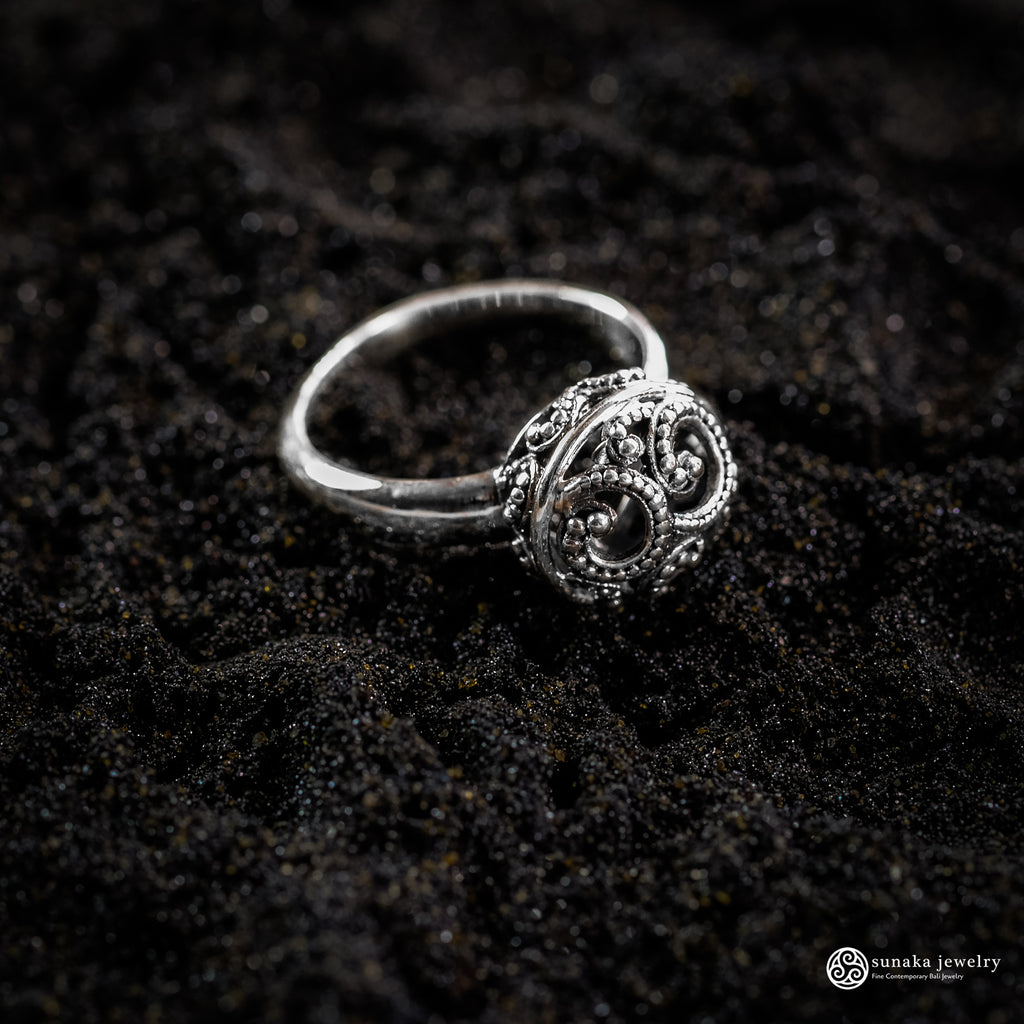 Small Sterling Silver 925 Sea Wave Cocktail Ring