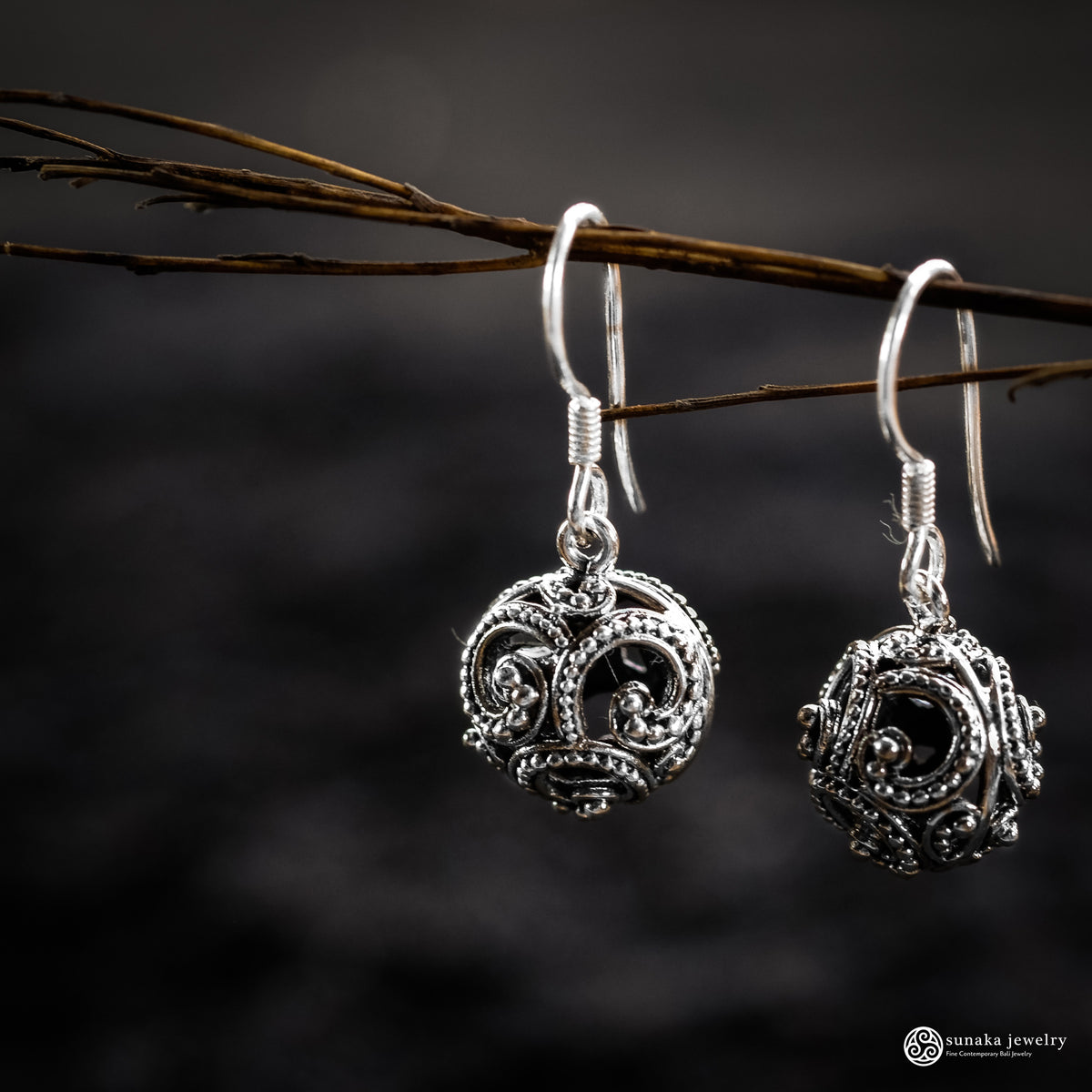 Anting Bulat Kecil Perak 925 Koleksi Ombak Segara Sterling Silver