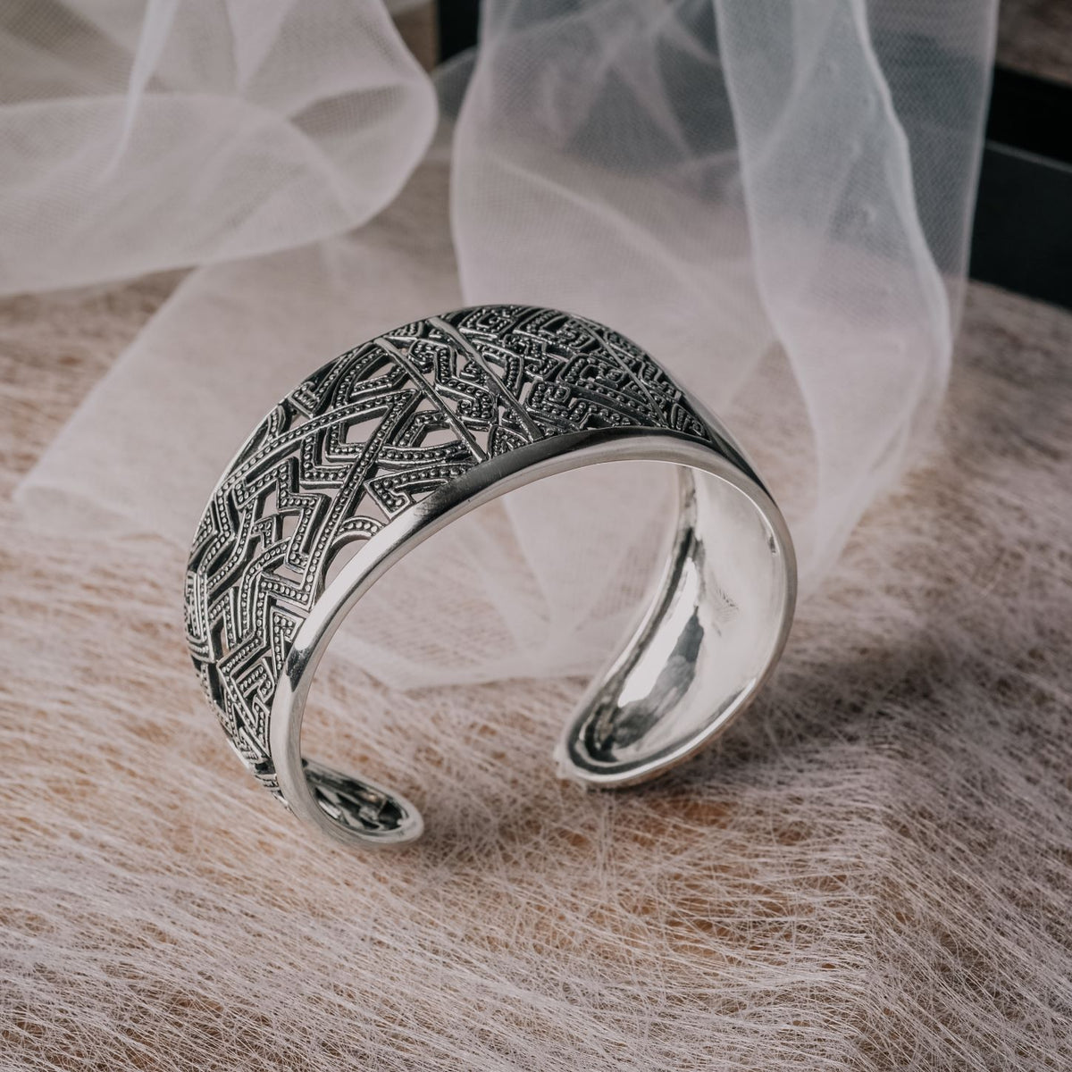 Gelang Cuff Bangle Rantai Perak 925 Koleksi Songket Bali