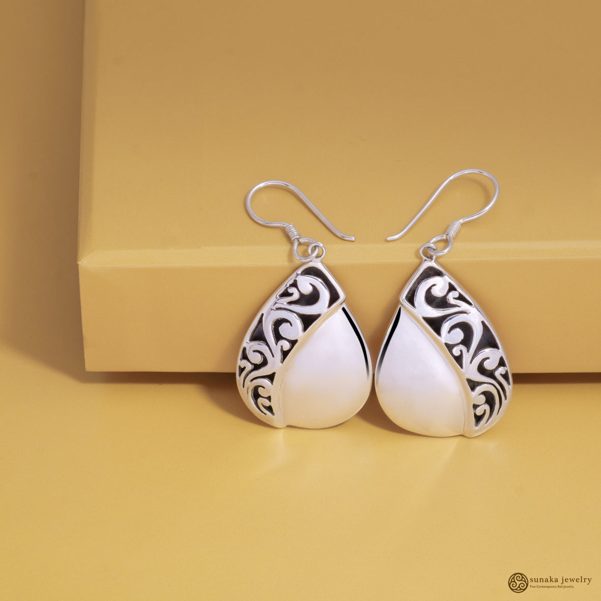 925 Sterling Silver Balinese Sawtooth Collection Dangle Earrings