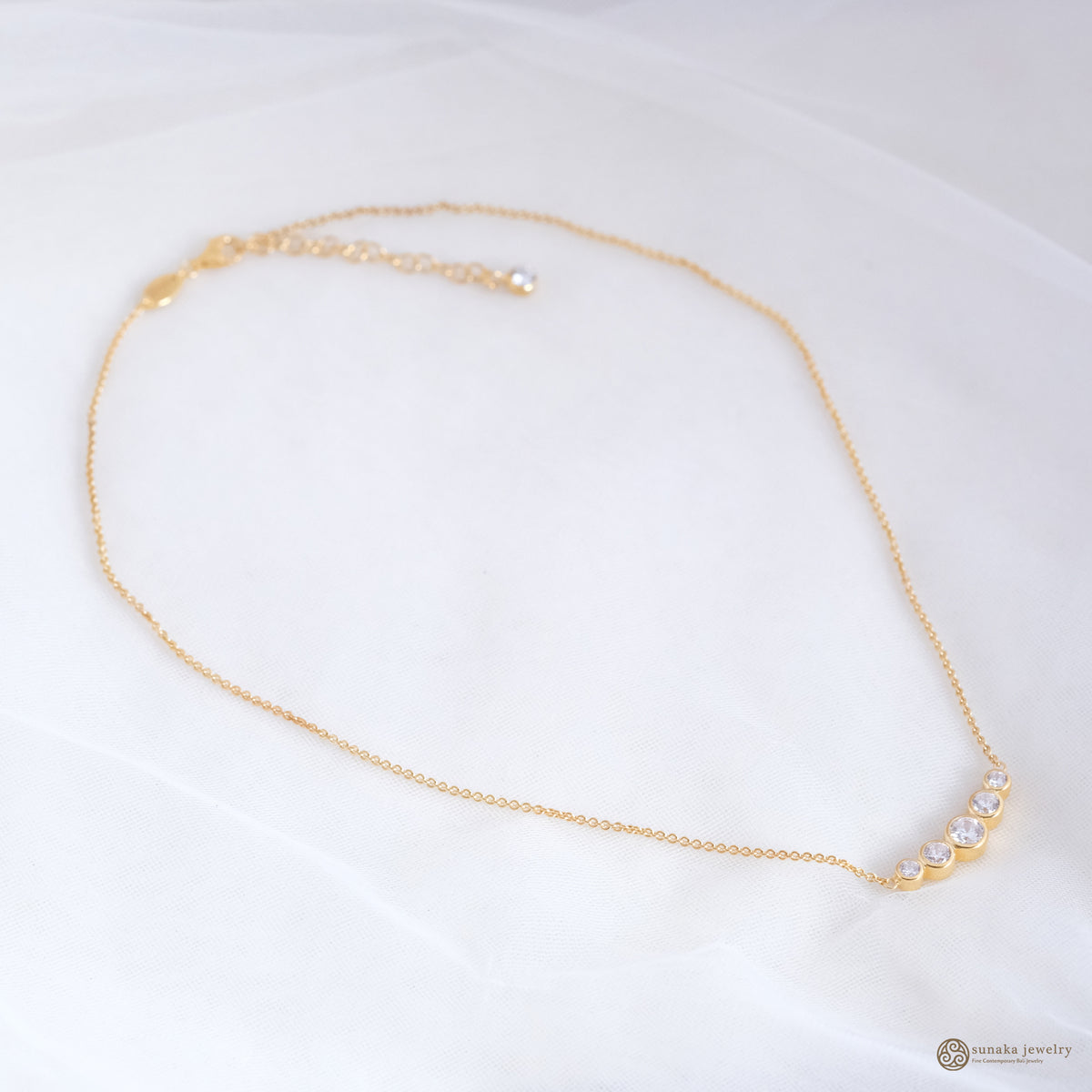 Kalung Perak 925 Koleksi Allure permata White Zircon