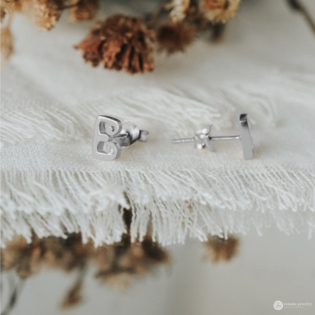 Anting Stud Perak 925 Koleksi Alphabet