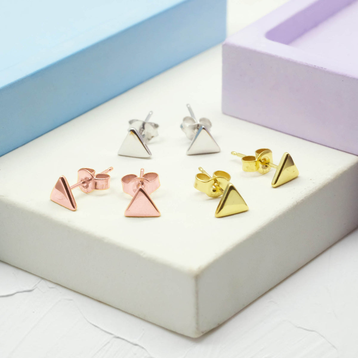 Anting Stud Triangle perak 925