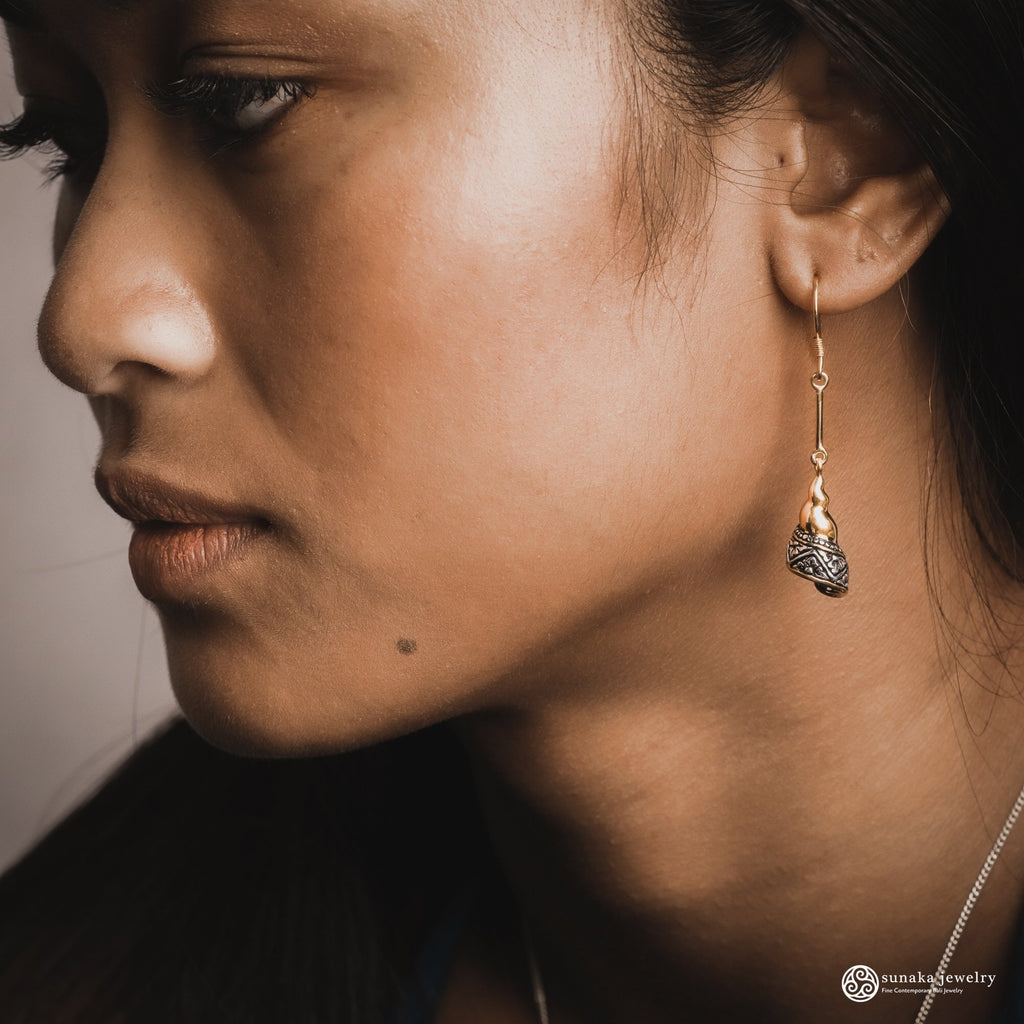 Anting Drop Perak 925 Koleksi Keong Emas