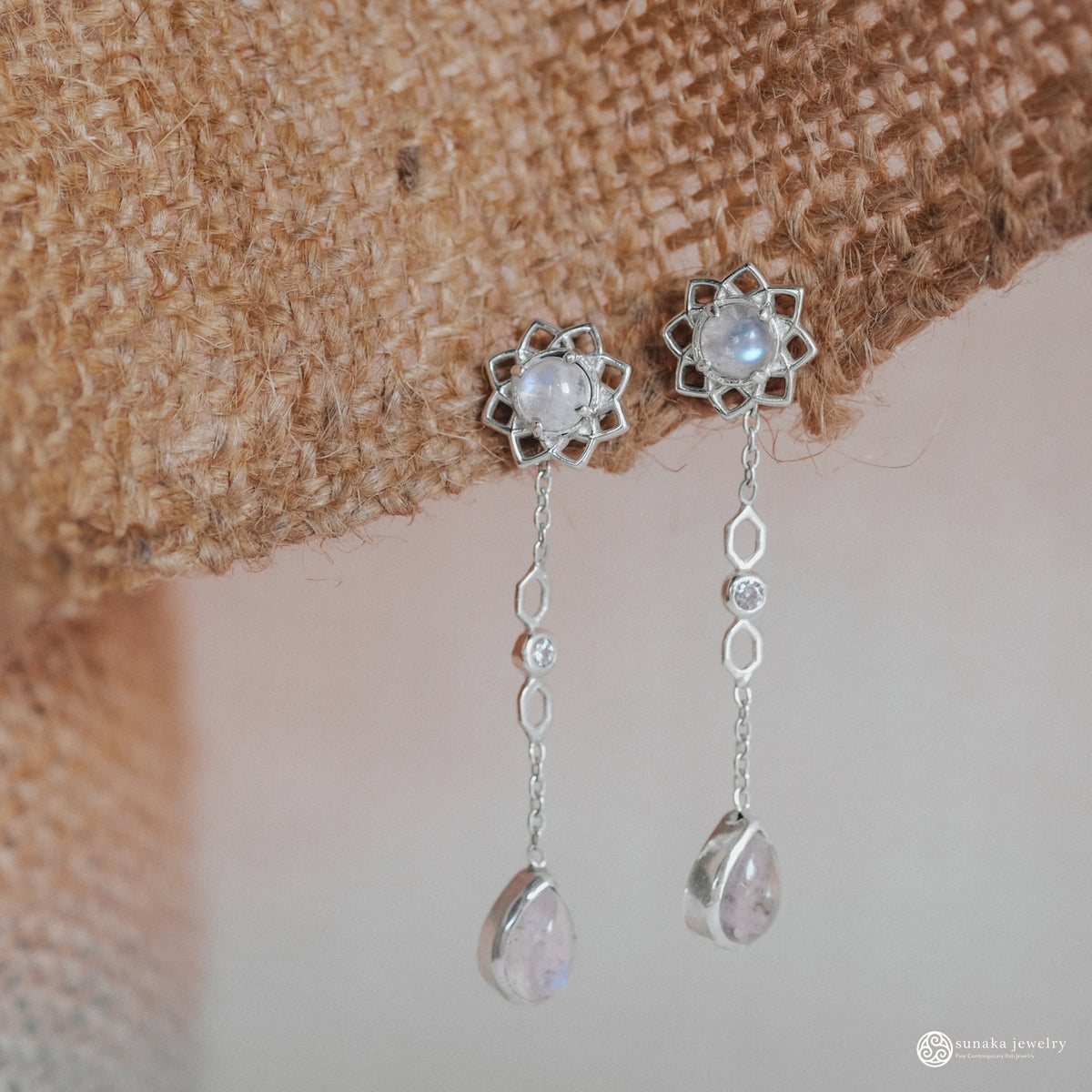 Anting Teardrop Perak Koleksi Moonstone Sterling Silver 925