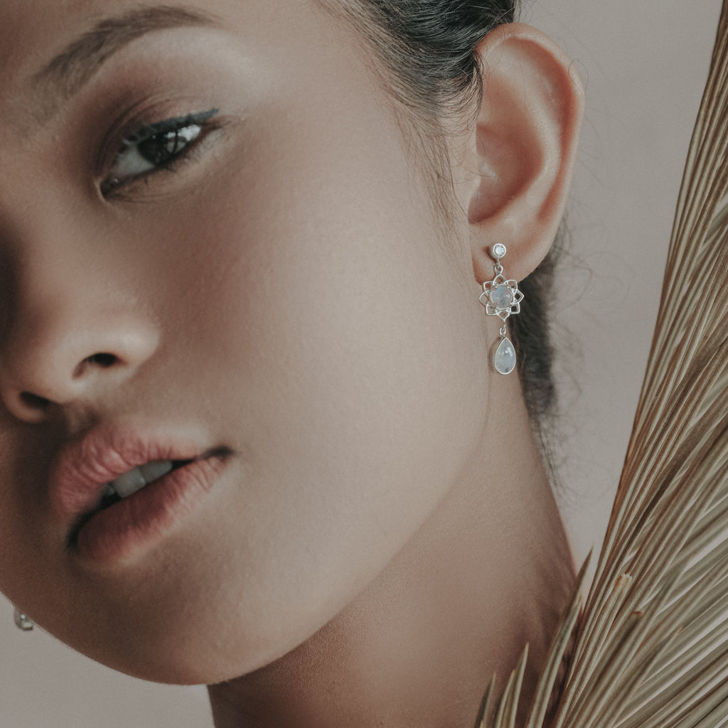 Anting Dangling Perak Koleksi Moonstone Sterling Silver 925