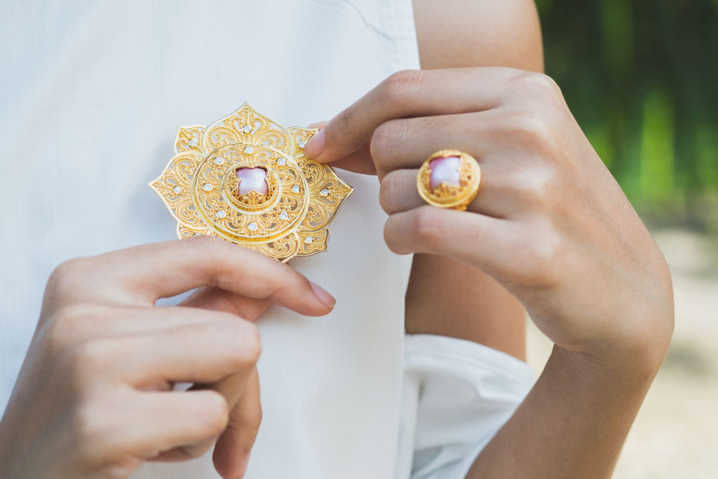 Bross Perak 925 Koleksi Padma Acala
