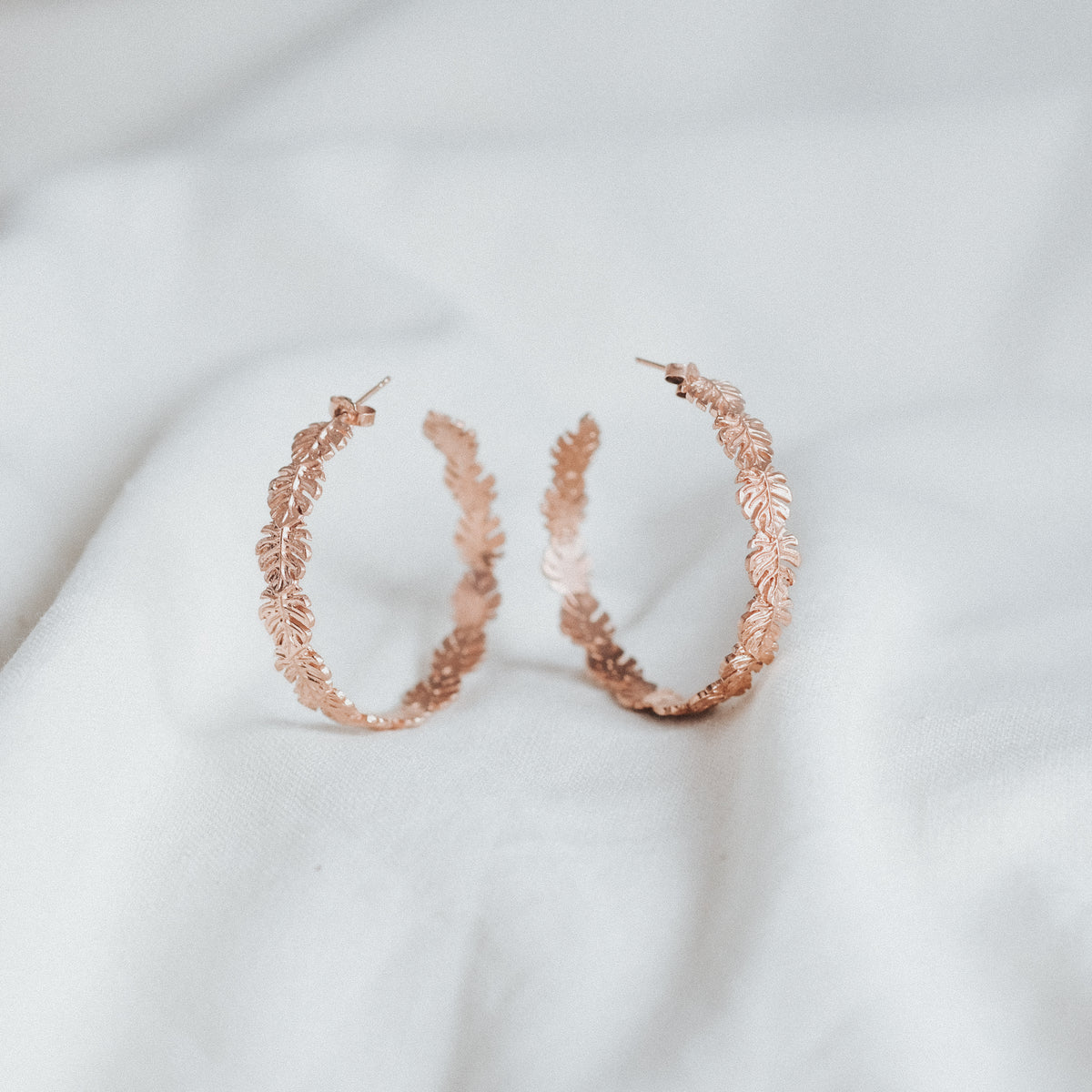 Anting Hoop Besar Perak 925 Monstera Rose Gold Plated