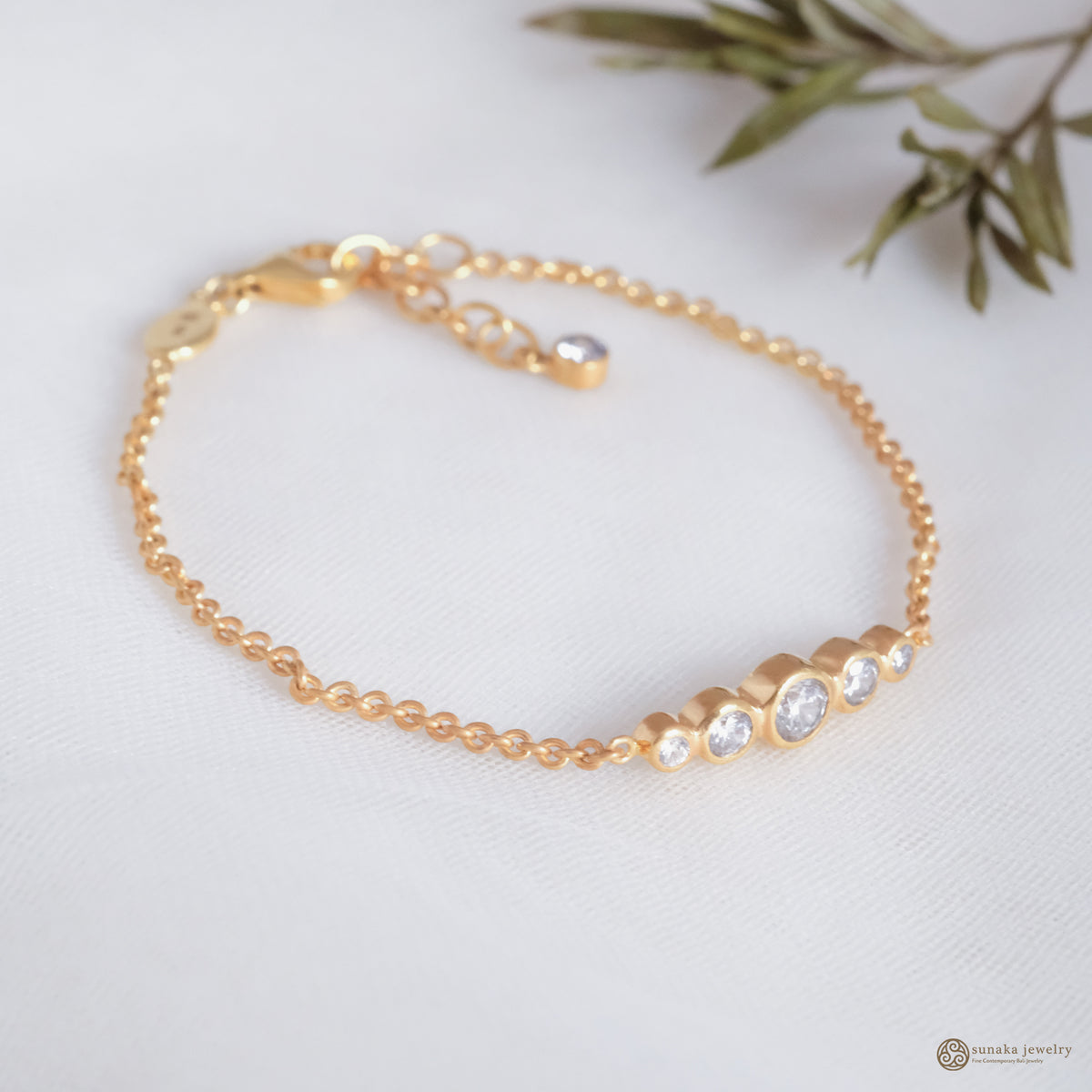 925 Silver Bracelet Allure Collection White Zircon Gemstone