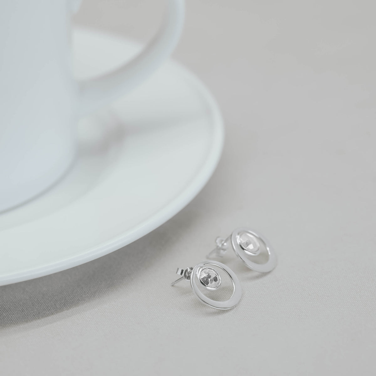 Anting Stud Perak 925 Koleksi Birthstone Round Bar Custom Grafir