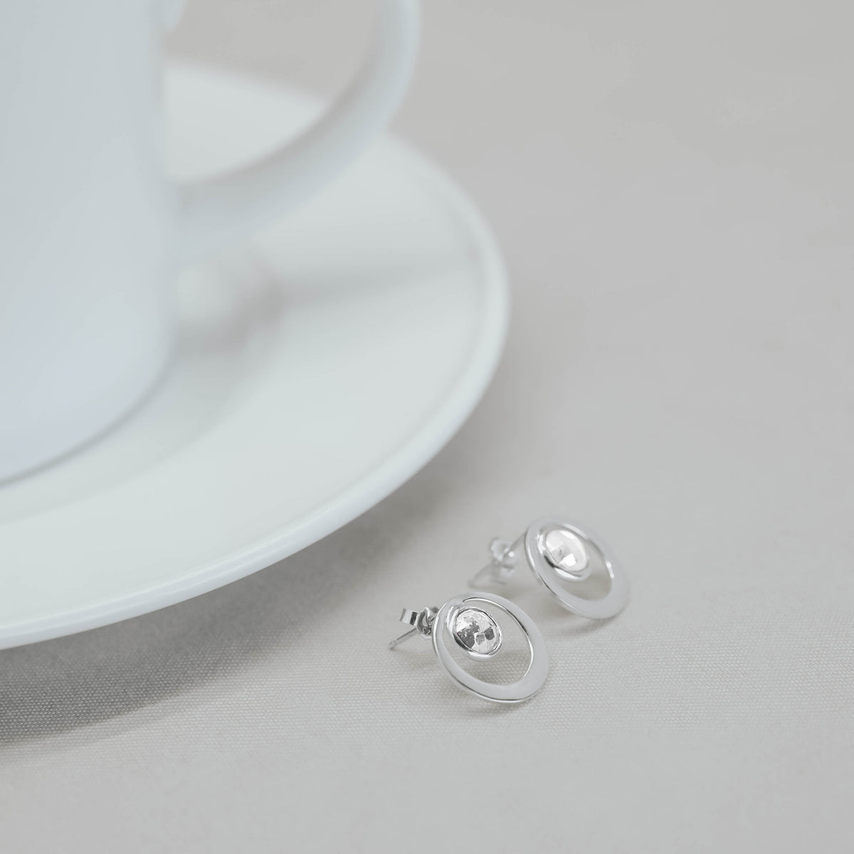 Anting Stud Perak 925 Koleksi Birthstone Round Bar Custom Grafir