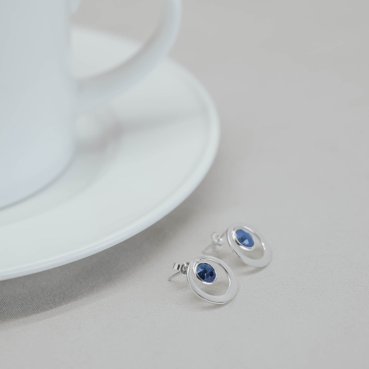 Anting Stud Perak 925 Koleksi Birthstone Round Bar Custom Grafir
